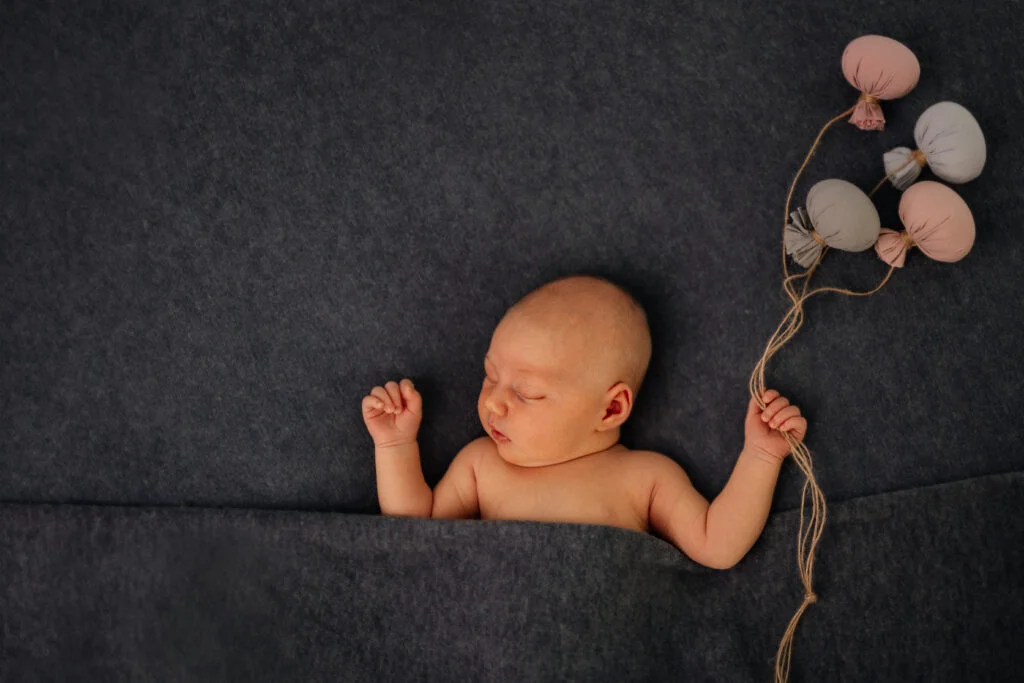 Babybild mit Ballons